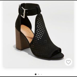 NWT block heels